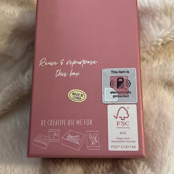 New In Box Piper K Cheers Champagne Earrings Glass Stones - Picture 4 of 4